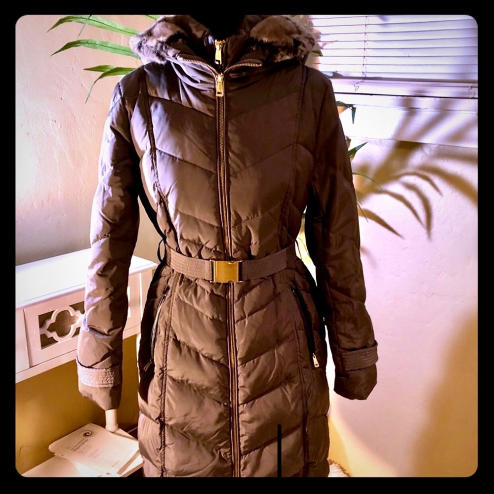 ❤️Cole Haan down belted with faux fur❤️